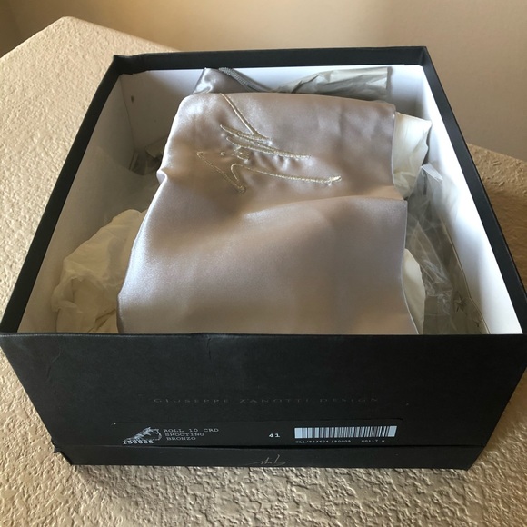 BNIB Giuseppe Zanotti Gold Leaf Cruel Summer 41 - Picture 7 of 7